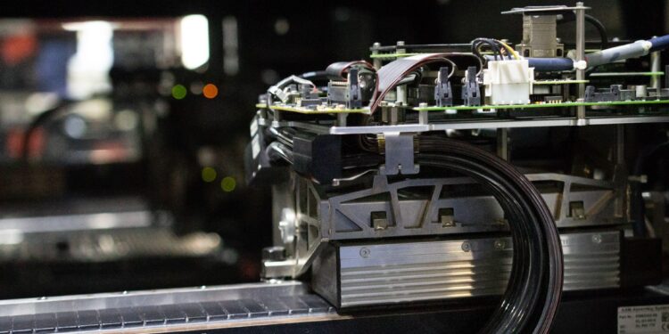 SMT- und THT-Montage in Polen